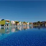 Charming Orada 2-bedroom Duplex With Shared Pool Sleeps 6 Apartman