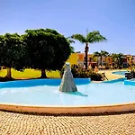 Charming Orada 2-bedroom Duplex With Shared Pool Sleeps 6 Apartmán *