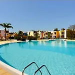 Charming Orada 2-bedroom Duplex With Shared Pool Sleeps 6 Apartamento