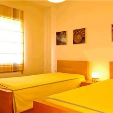 Charming Orada 2-bedroom Duplex With Shared Pool Sleeps 6 Apartamento Albufeira