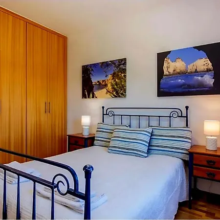 Charming Orada 2-bedroom Duplex With Shared Pool Sleeps 6 Appartamento *
