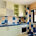 Charming Orada 2-bedroom Duplex With Shared Pool Sleeps 6 アルブフェイラ